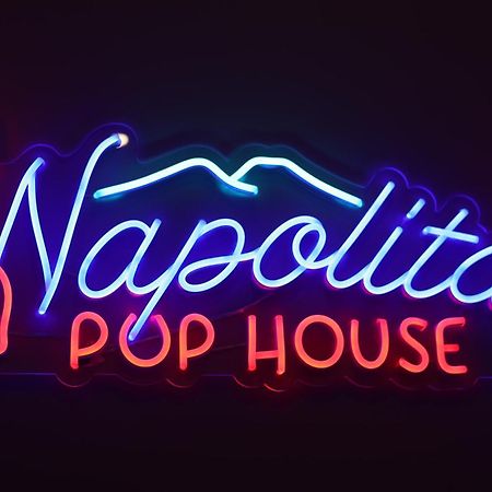 Napolitan Pop House Acomodação com café da manhã Exterior foto