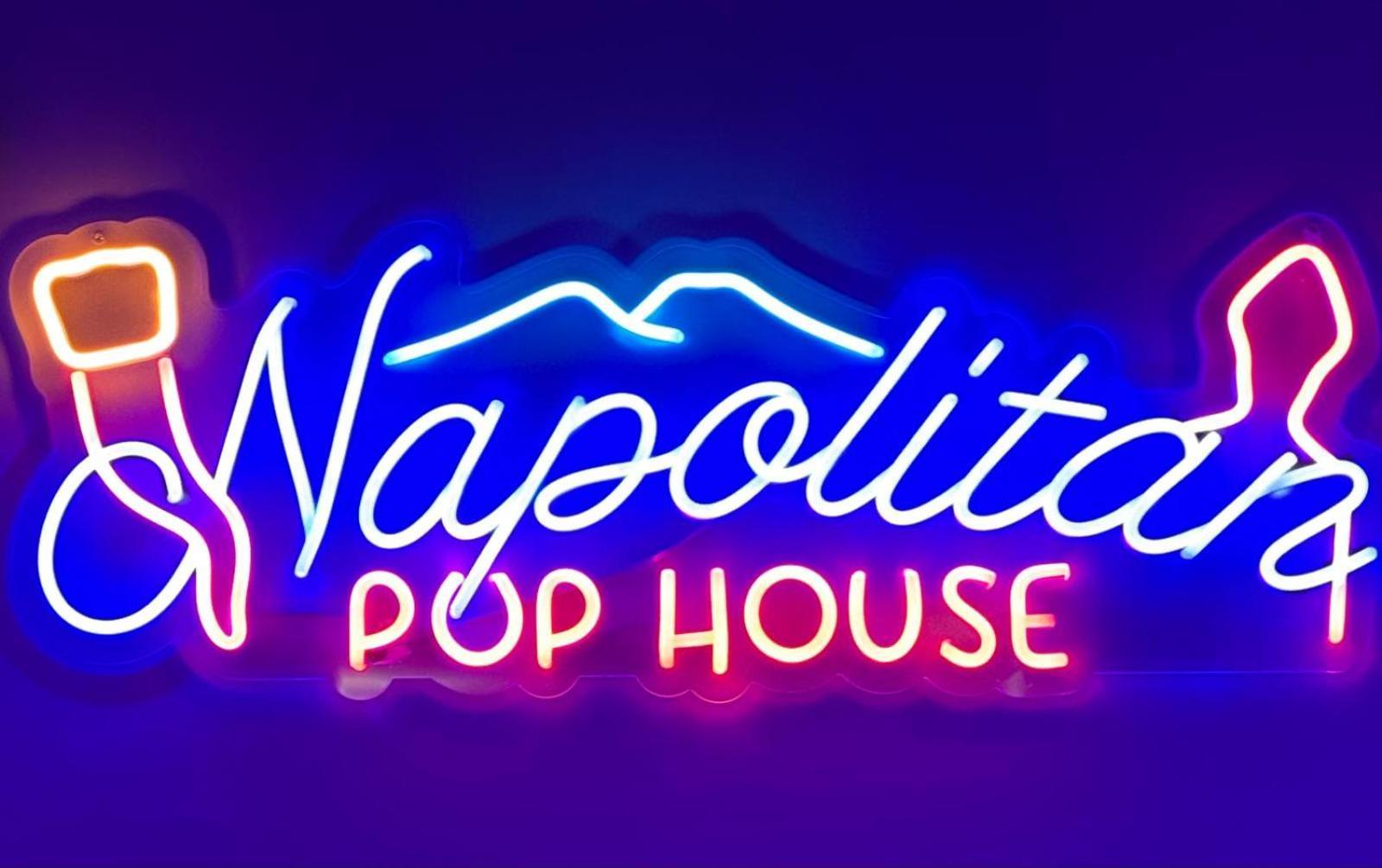 Napolitan Pop House Acomodação com café da manhã Exterior foto
