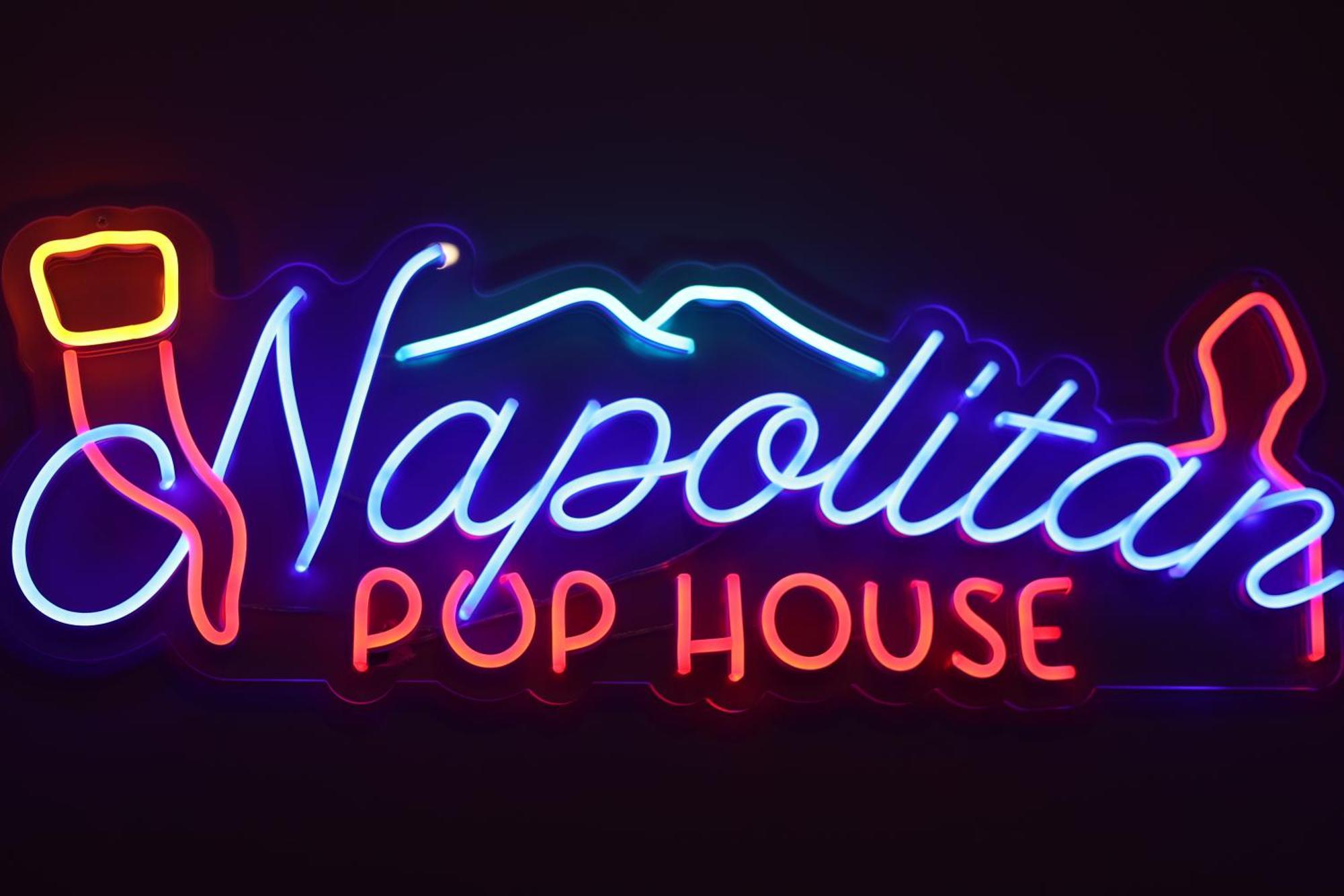 Napolitan Pop House Acomodação com café da manhã Exterior foto